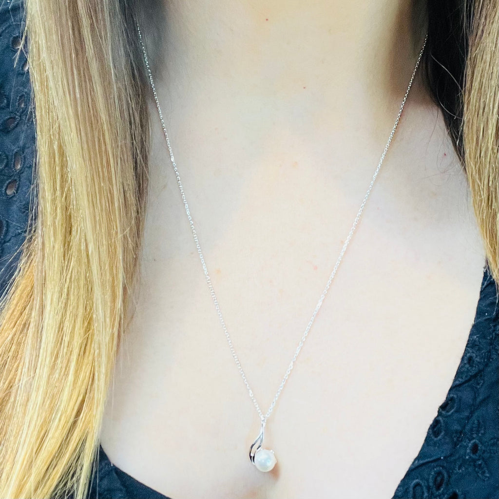 Sterling Silver Freshwater Pearl Necklace