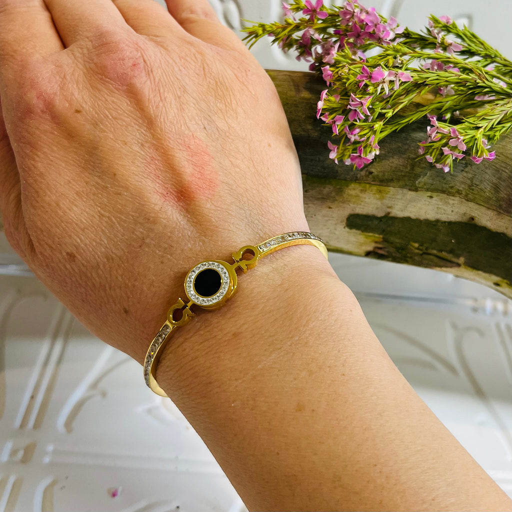 Gold & Black Circle Bracelet