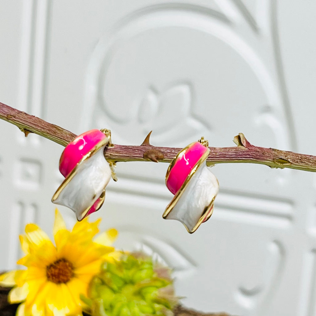 Gold Swirly Pink & White Earrings