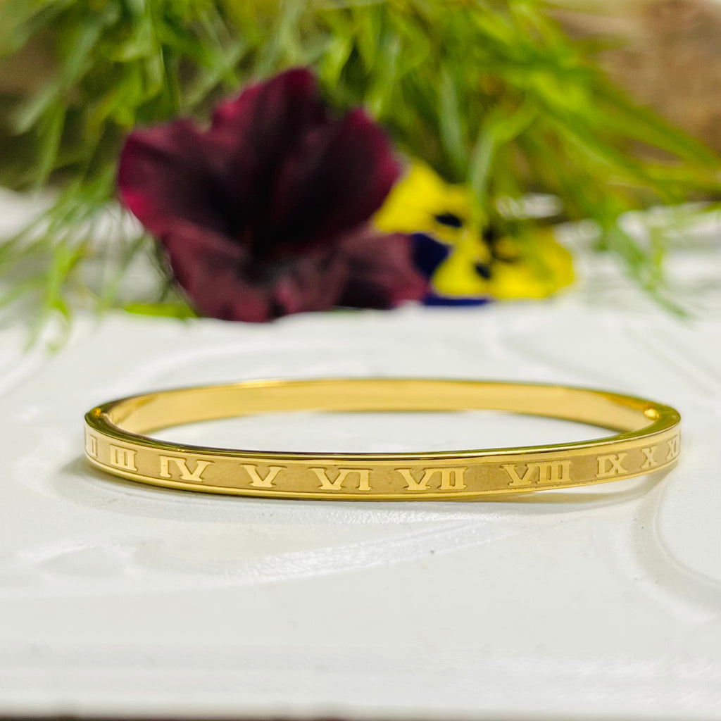 Gold Roman Numeral Bracelet