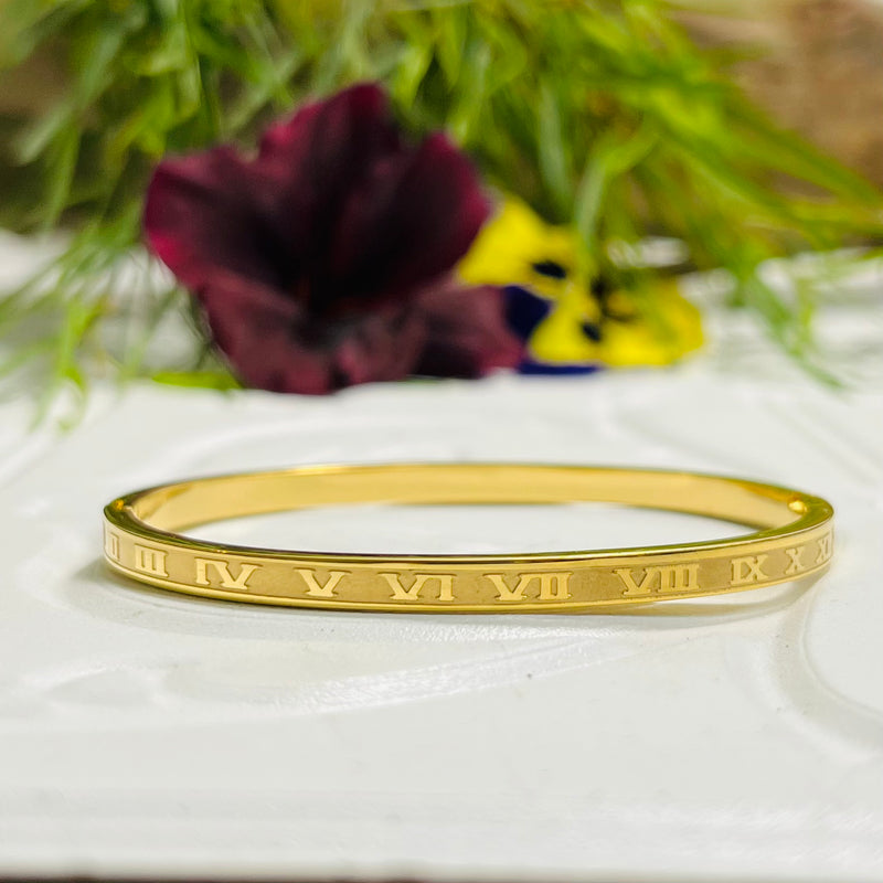 Gold Roman Numeral Bracelet