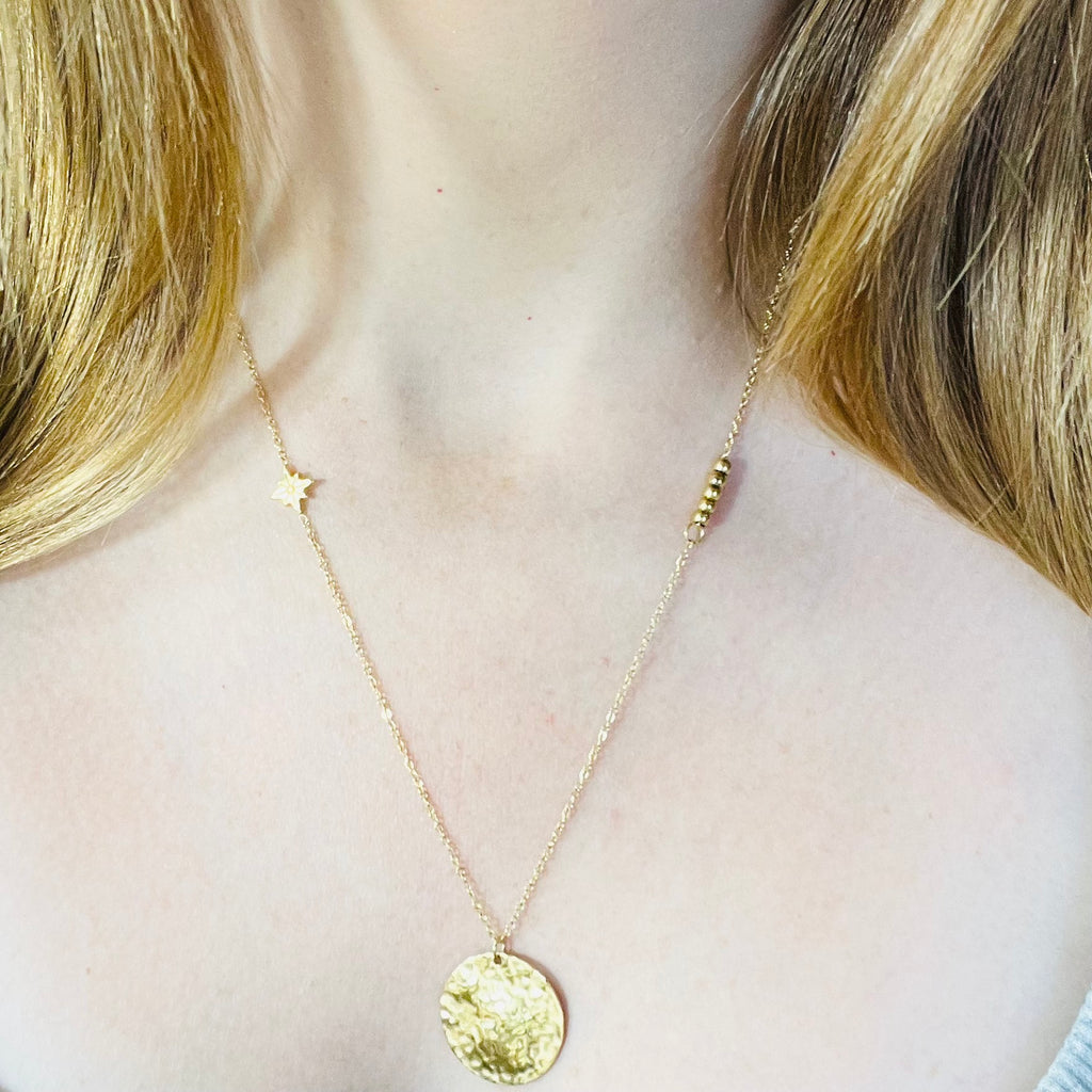 Gold hammered Feature Necklace