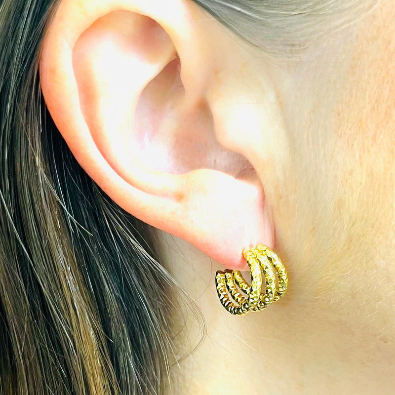 Gold three band Pretty Earrings