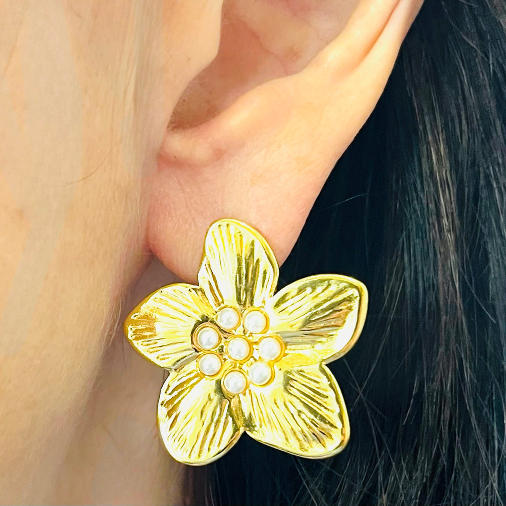 Gold Flower Earrings With Pearl Design
