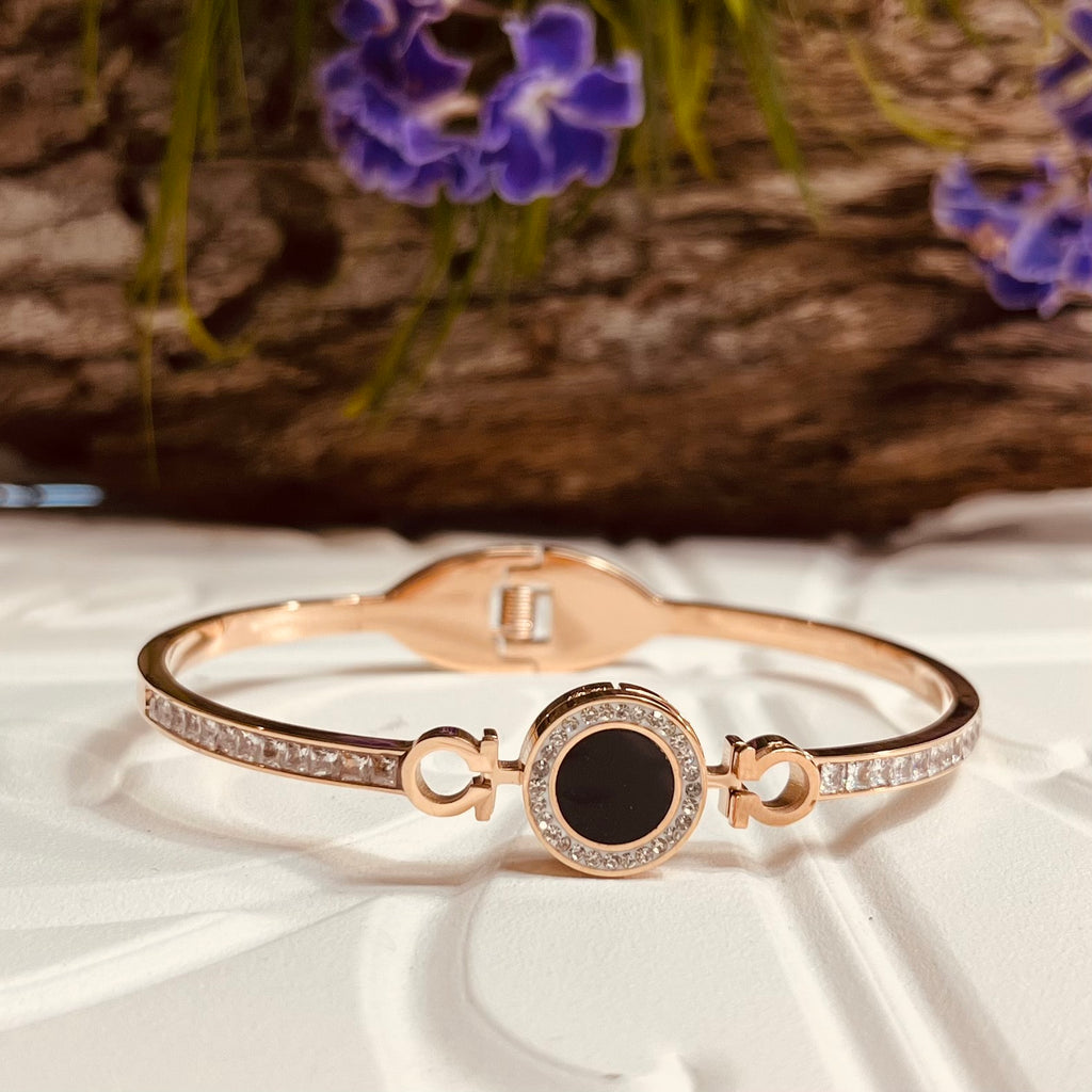Rose Gold & Black Circle Bracelet