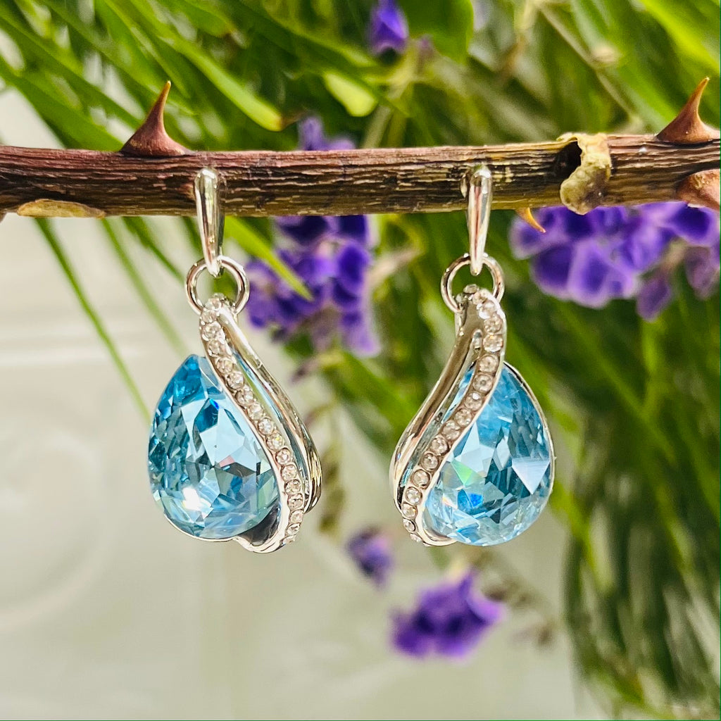 Platinum Plated Aquamarine Crystal Pendant & Earring Set