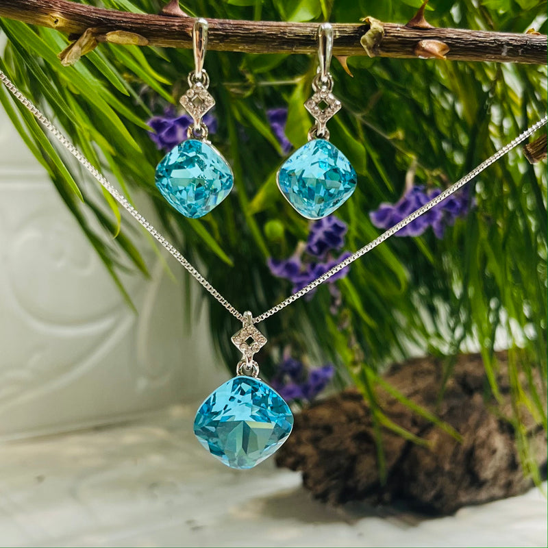 Platinum Plated Aquamarine Cubic Zirconia Pendant & Earring Set