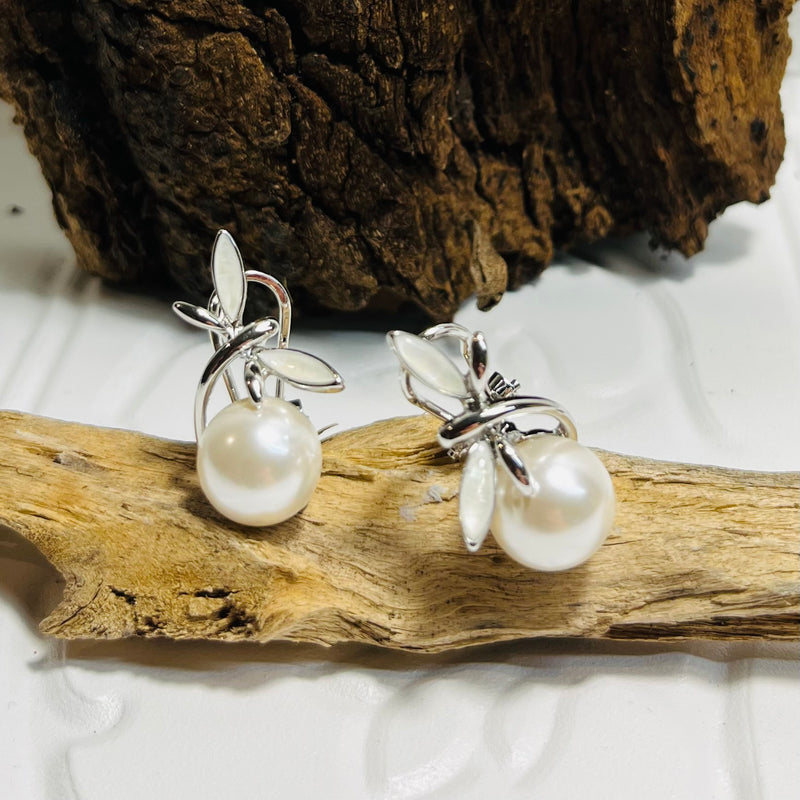 Silver Pearl Look & Dragonfly Earrings