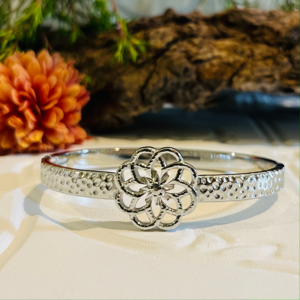 Silver Flower & Hammered Design Bracelet