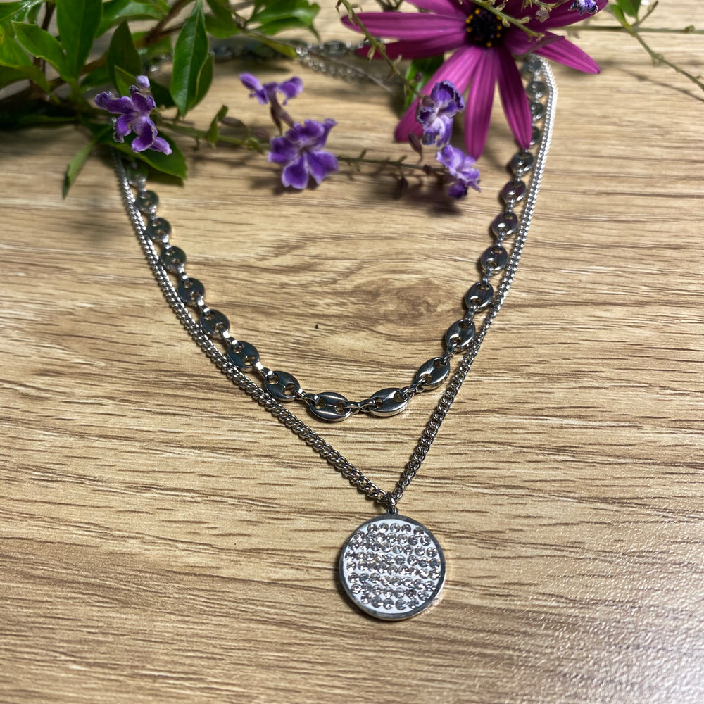 Disc chain store necklace