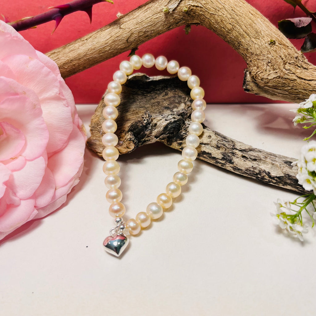 Sterling Silver Freshwater pearl & Heart Charm Bracelet