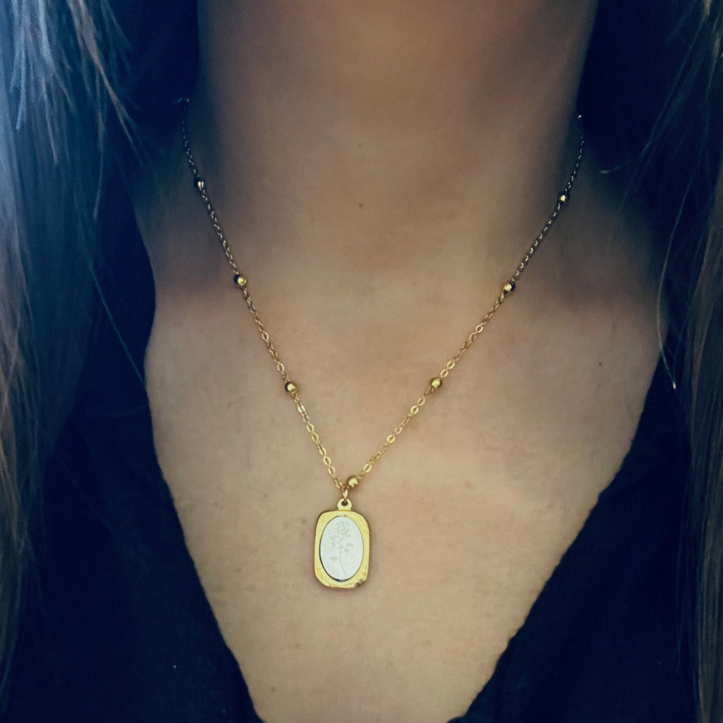 Gold Feature Necklace
